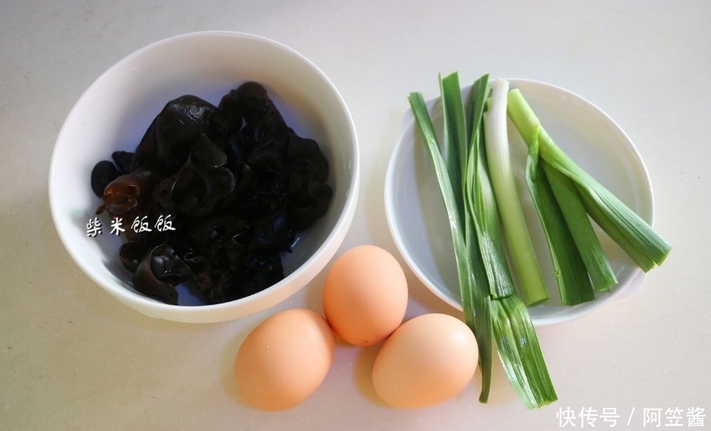 饭菜|特殊时期，这两种食材可以多囤一些，简单一炒就是下饭菜