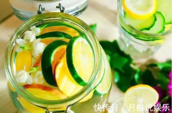 蜂蜜|别再拔罐祛湿了！柠檬和它泡一泡，连喝一周体内湿气全消，腰也细