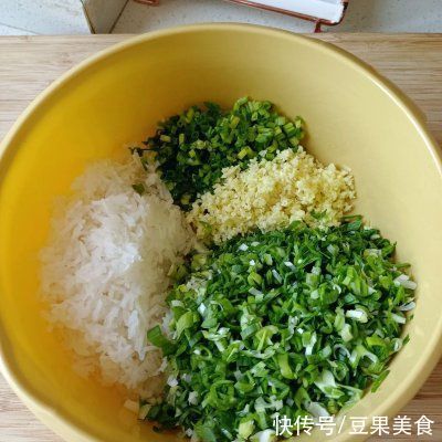 萝卜粉丝包子这样做,手残党也能当大厨