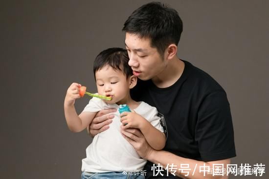 生日|许昕发微博庆祝儿子2岁生日 引网友点赞