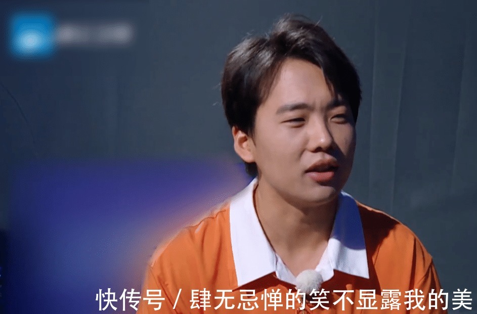跑男团|郭麒麟有多幽默《奔跑吧》黑衣人努力憋笑，看样子快忍不住了