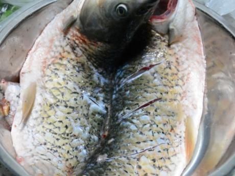 草鱼|腌腊鱼时，不可只抹盐，教你详细配方和技巧，鱼肉紧实且入味