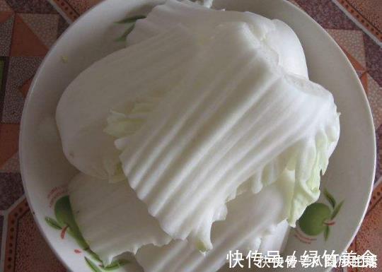 好吃|做醋溜白菜,“3种调料”别放错,并牢记正确顺序,白菜清脆好吃