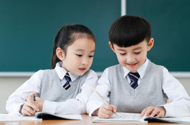 中国人|宝妈在家长群飙英文,引其他家长不满,发出一段话令大家哑口无言