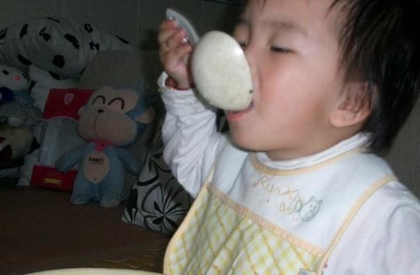 积食|儿科医生天气再热,也不能对孩子做这3件事,让娃积食不长个