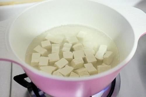 食材|这几种食材不焯水不能吃,为了家人的健康,以后不要再直接下锅