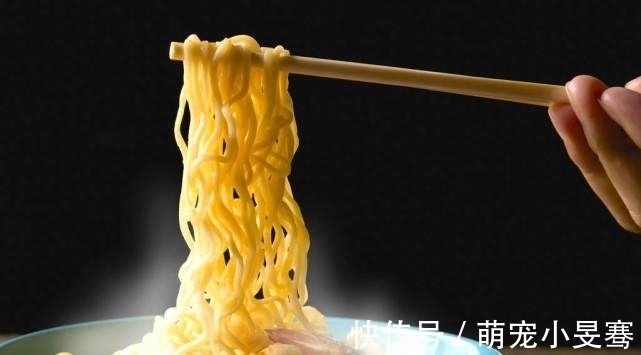 泡面|宁可饿上1整天，也别碰这3样主食，虽说不是荤菜，但是长肉很猛