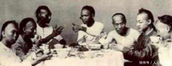 流油|晚期真实的老照片八旗子弟非常瘦弱,富家子弟肥得流油!