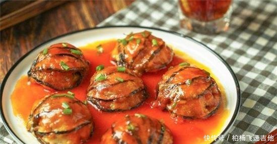  这么做茄子真的美味，这道快手年夜饭美食，“张灯结彩”过大年