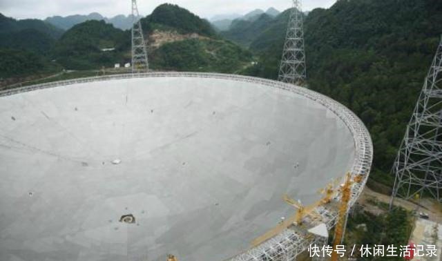 射电望远镜 曾经世界天眼射电望远镜,如今却生满锈,像个巨型垃圾场!