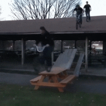 |搞笑GIF:真是一枚灵活的胖子,镇住了所有人