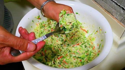 丸子外酥|不管炸什么丸子,牢记“3要点”,丸子外酥里嫩,凉了也不硬,特香!