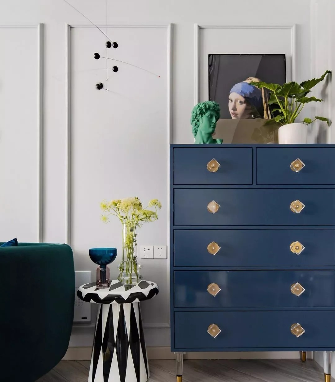 优雅|100㎡轻奢现代欧式风，大胆的色彩搭配，装出别样的优雅格调！