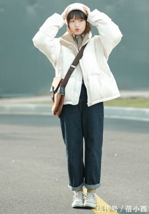 时髦 身高不足158cm怎么穿羽绒服?看下面这4套look,显高显瘦又时髦