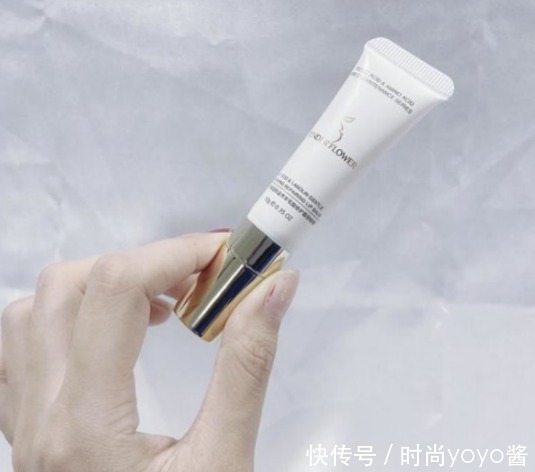 孕期明星榜润唇膏大盘点!理肤泉修复力强,曼秀雷敦孕妇慎用