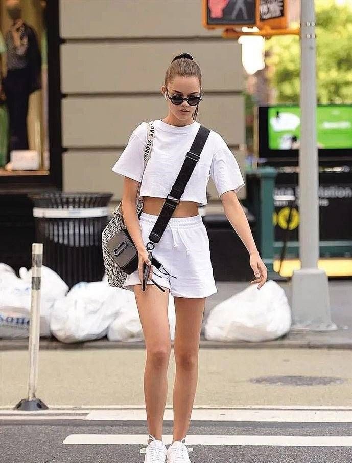 时髦|“全副美装”时髦向着阳光沙滩