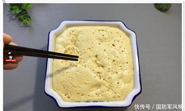 电饭煲红豆发糕,这样做不用揉面,不用擀面,好吃还简单