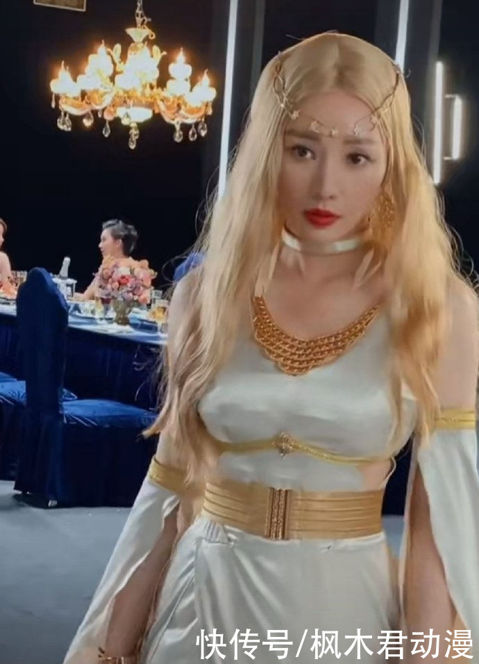 cos|圣斗士星矢：柳岩cos金发雅典娜，网友：我姐最美，谁敢反驳