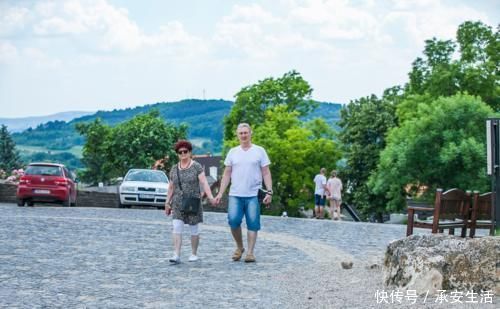 旅游|老年人退休养老新方式：到处租房旅游，住腻了就换，你会考虑吗？