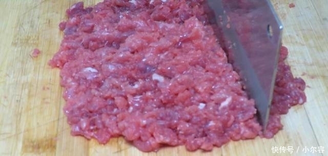 浓郁|想吃牛肉酱不用买,大厨教你秘制做法,酱香浓郁,方法超简单