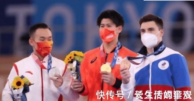 选手|愤怒!日本选手将中国运动员压在身下游泳,裁判竟视而不见