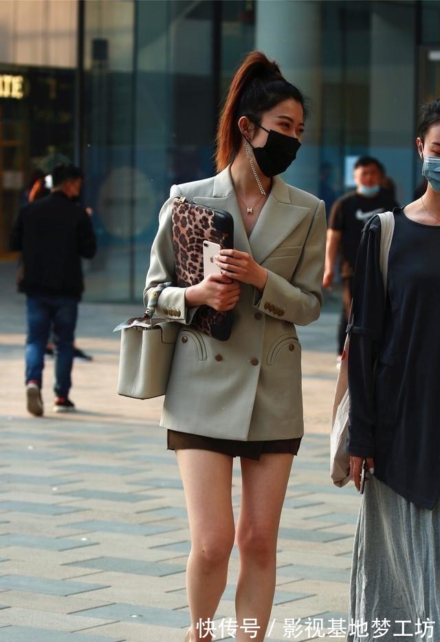 搭配 气质出众的包臀裙搭配技巧，兼顾美感与舒适度，非常实用！