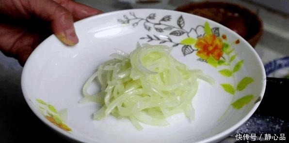 日本特色料理,猪肉生姜烧,在家就能轻松搞定,比西餐牛排还好吃