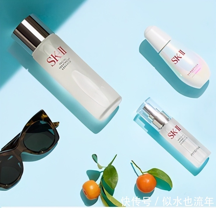 爽肤水|爽肤水推荐：深层滋润美白肌肤而不油腻，简直是熬夜党的福音