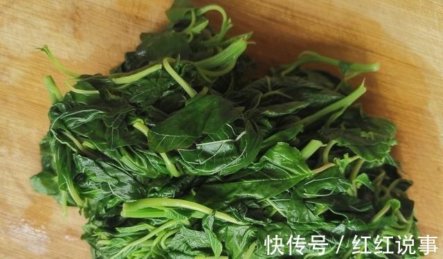 常吃饺子的注意了，提醒家人用这菜，越早知道越好，比肉馅的都香！