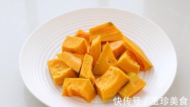 细砂糖|无需烤箱也能做出美味蛋糕，营养丰富、细腻暄软，不比烤出来的差