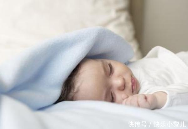 睡眠时间|孩子睡觉的这5个行为，暗示其大脑发育良好，长大以后会更聪明