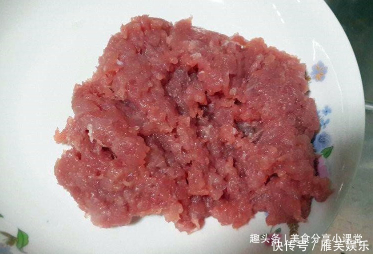 学会此菜不用愁,年夜饭的时候做,好看又好吃,一上桌就吃光