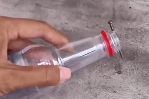 口放|在塑料瓶口放一根铁钉,好多人不知道有啥用,但用过的人都夸好