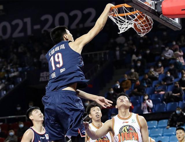 三后卫|广东宏远全面降速,易建联回归是主因,杜锋无奈中也有未雨绸缪