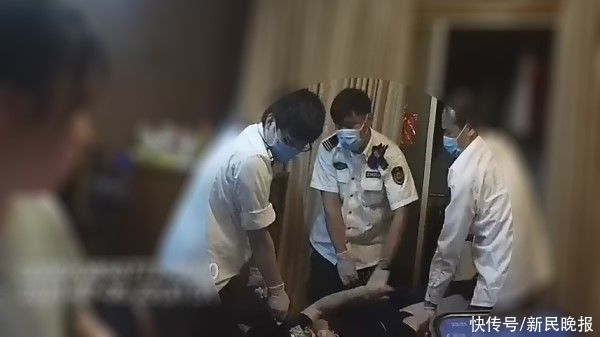 徐老伯|老伯突发疾病被反锁家中 民警、消防员及时破门相救
