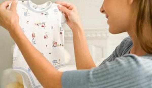 场面|宝妈把孩子交给舅舅,看舅舅带娃的场面,萌娃:我没有这样的舅舅