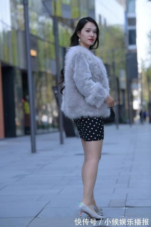 毛皮外套 美女穿搭：毛皮外套搭配波点裙， 高贵时髦又显白