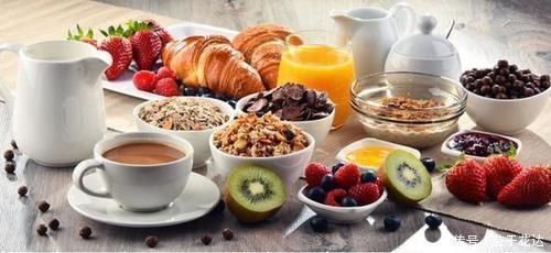 蒲公英|65岁以上老年人,血压多少才正常?医生给出合理解释,了解一下吧