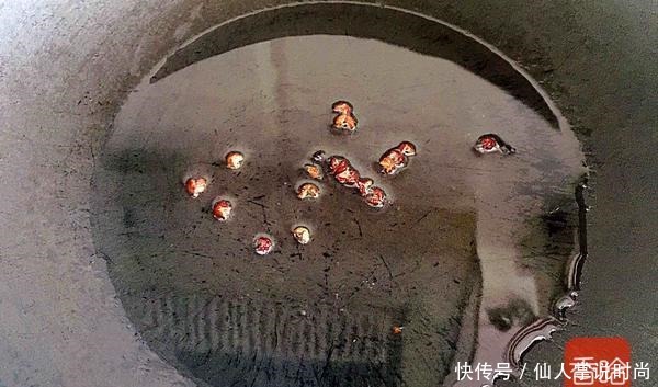 它和金针菇是“黄金搭档”,天冷焖一锅,吃到汤汁都不剩