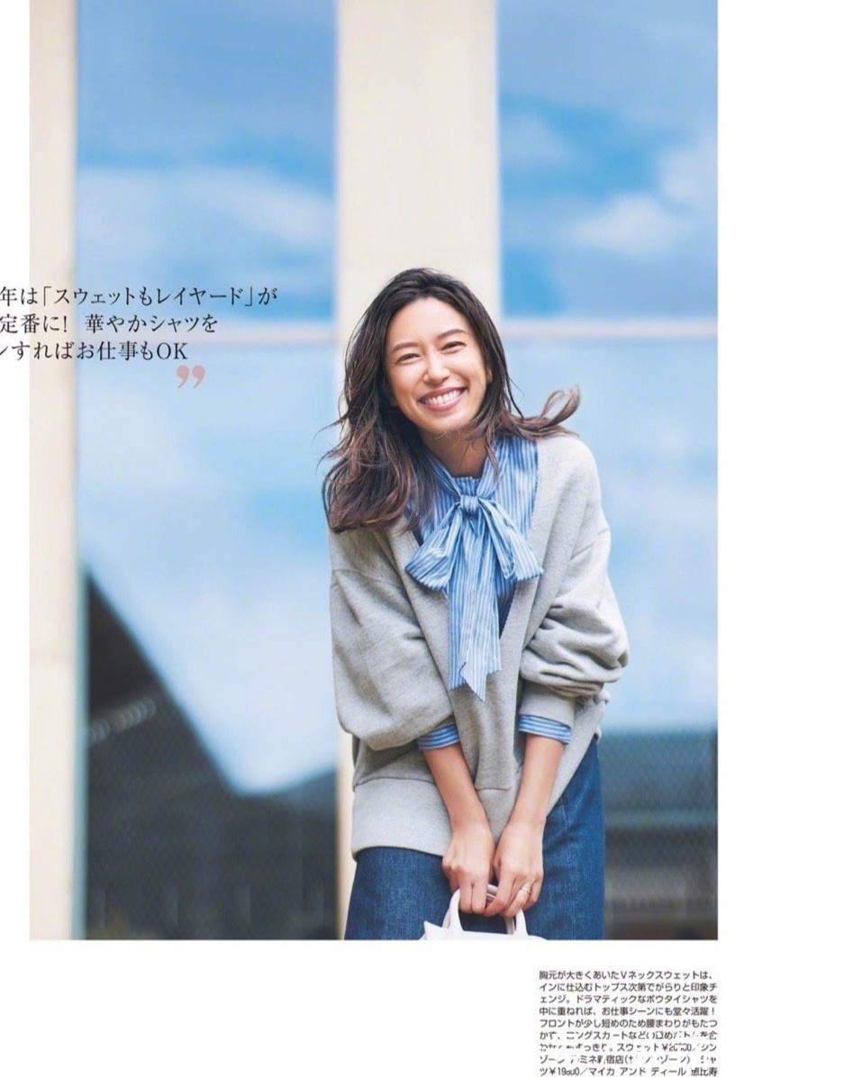 减龄|40多岁秋季穿搭示范,知性优雅又减龄,简单实用不失高级感