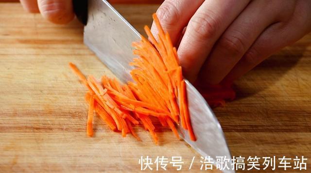 炒鸡蛋|炒鸡蛋谁都会做,想把鸡蛋炒好吃有窍门,加上它,鲜掉眉毛