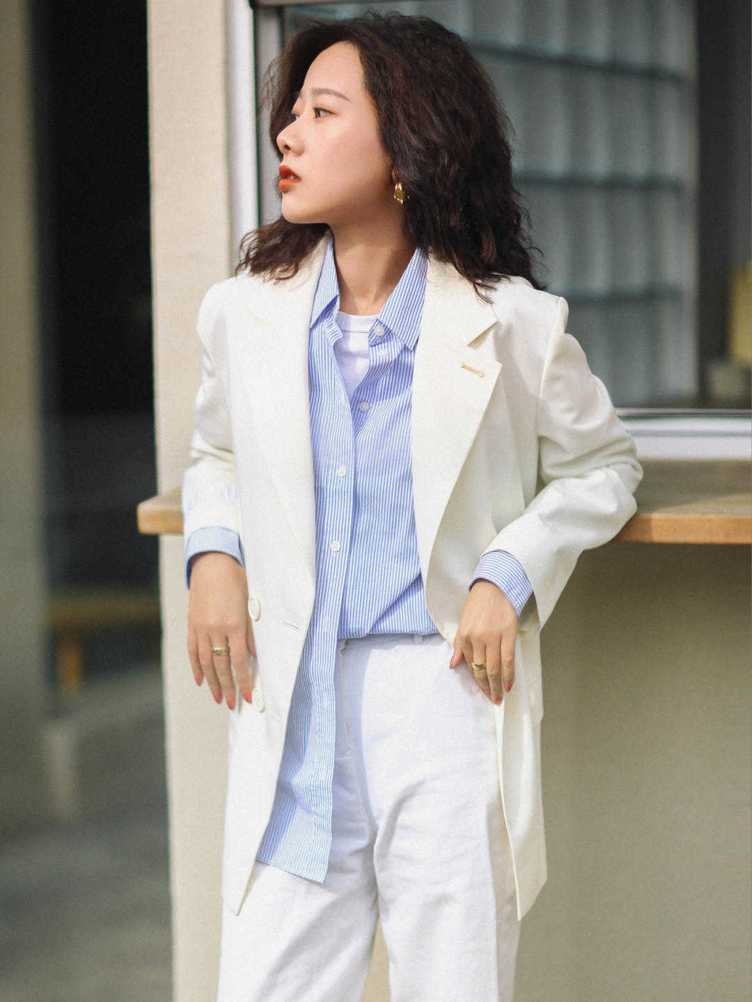 小腿|初秋,裤子的“高级穿法”是这样的,简单日常又百搭,照穿准没错