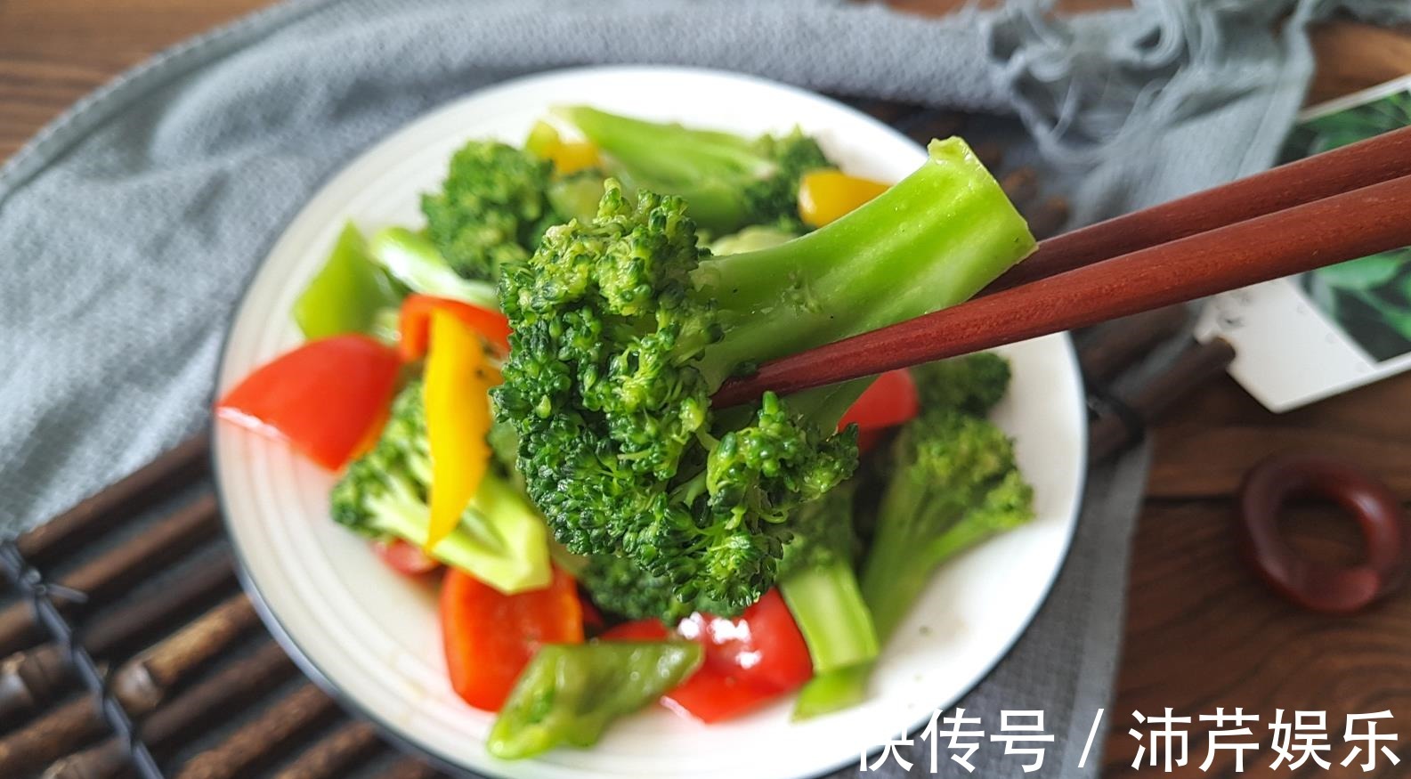 叶酸|“天然叶酸”终被找到,女人隔三差五吃一次,气血充足气色好