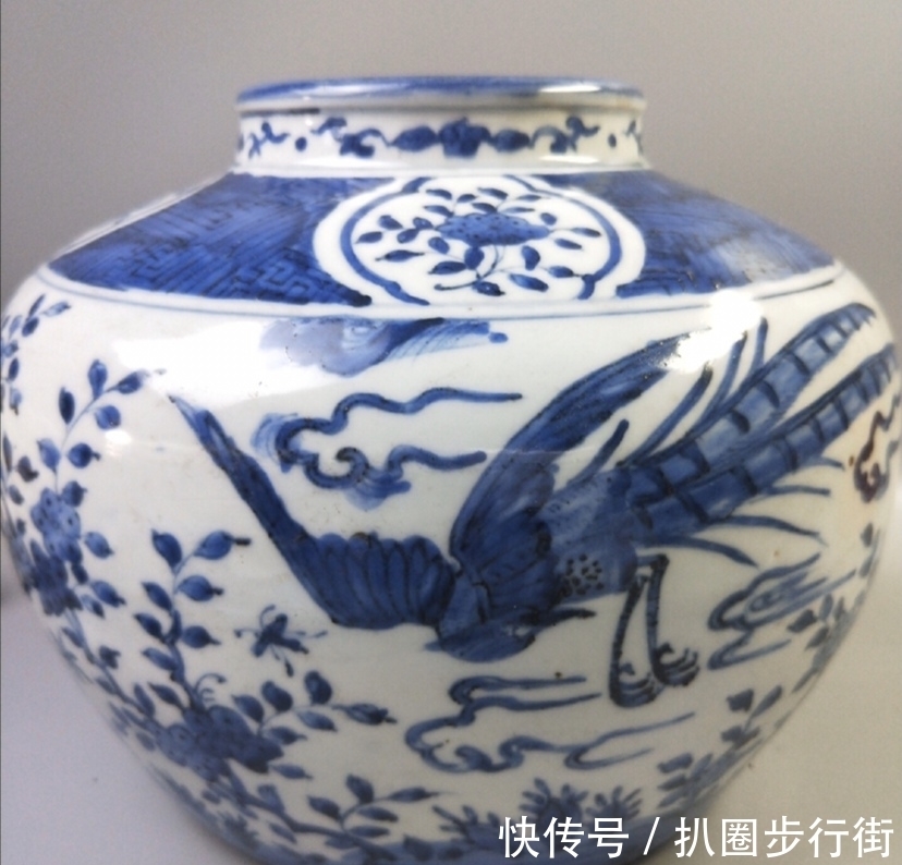 青花罐&瓷器鉴赏:青花罐,明代晚期的典型风格