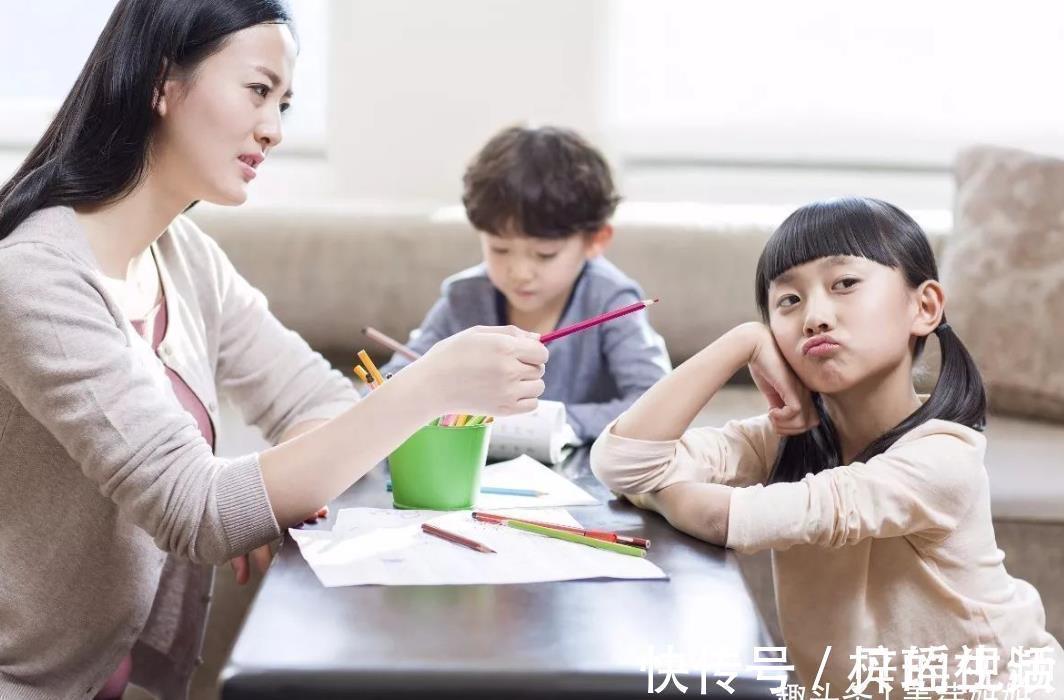 二胎|大一新生放假回家,发现父母偷偷生了二胎,反应让人心疼