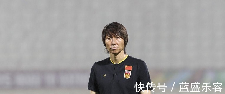 国足|国足半场闷平越南！张玉宁进球被吹，武磊腹肌抢镜，裁判引争议！