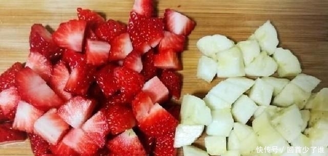 春天，多吃草莓和香蕉，学会这样做，香甜酥脆，大人孩子都爱吃
