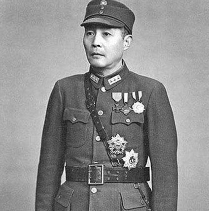 主席|陈赓坐火车人缘好,两次被敌人司令员叫去聊天,事后安然离开