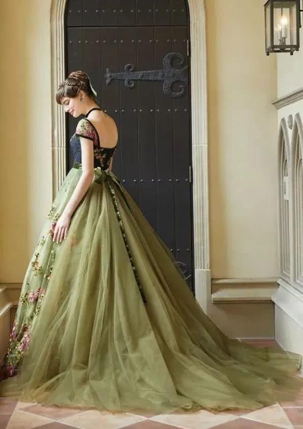 把冰雪奇缘做成婚纱这些迪士尼公主穿的婚纱裙也太好看了