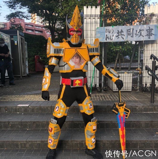 奇葩|日本小哥拿13位前女友照片cos帝王剑,网友吐槽:难怪都分手了